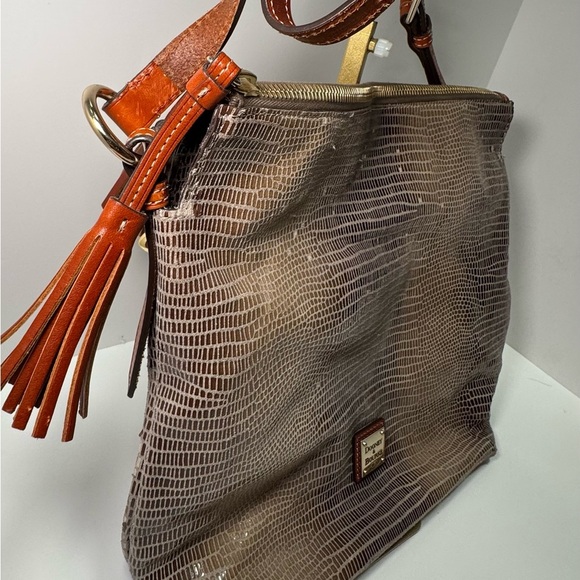 Dooney & Bourke snake skin bag with natural leather trim - Picture 2 of 13